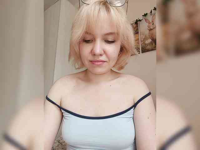 LadyAnny webcam