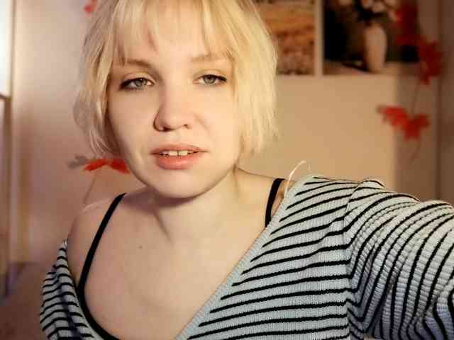 LadyAnny webcam