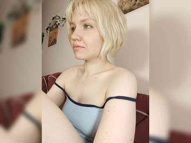 LadyAnny webcam