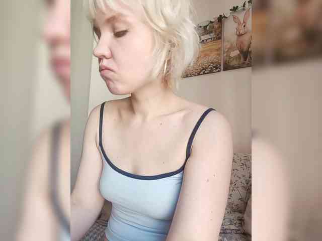 LadyAnny webcam