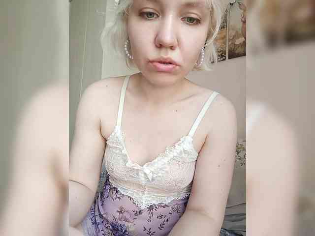 LadyAnny webcam