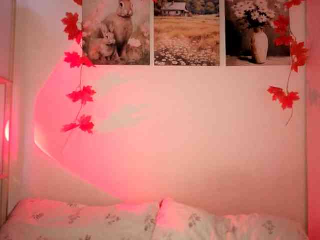 LadyAnny webcam
