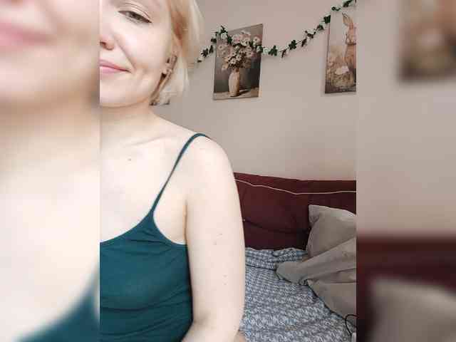 LadyAnny webcam