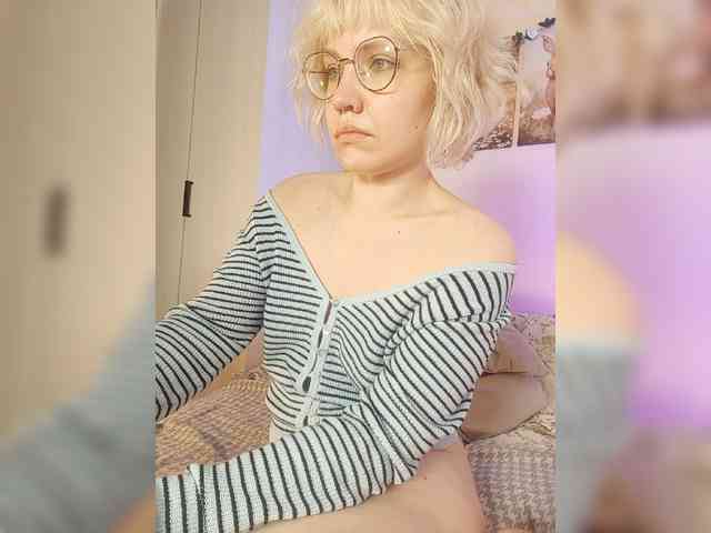 LadyAnny webcam