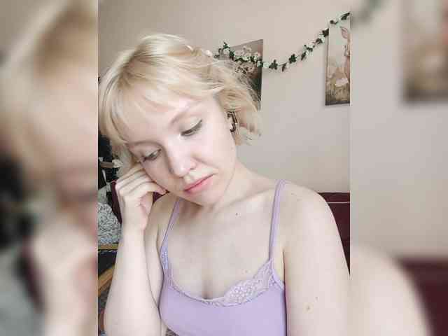 LadyAnny webcam