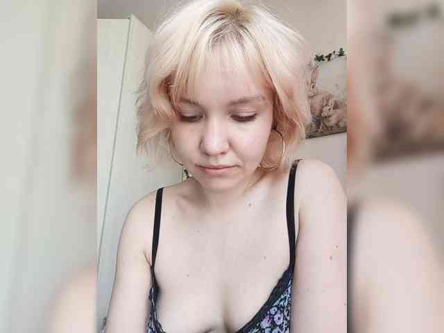 LadyAnny webcam