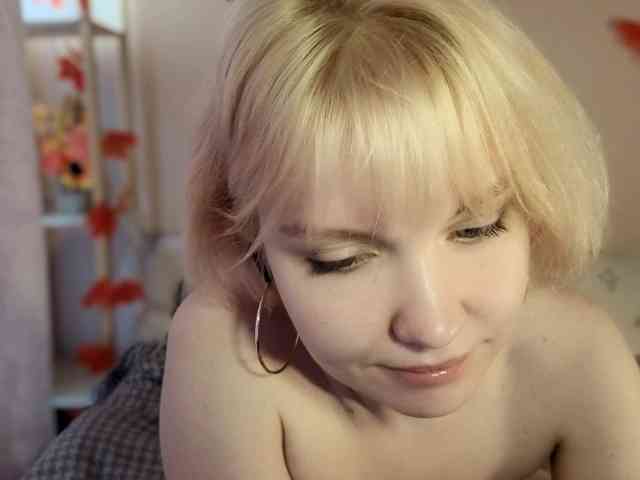 LadyAnny webcam