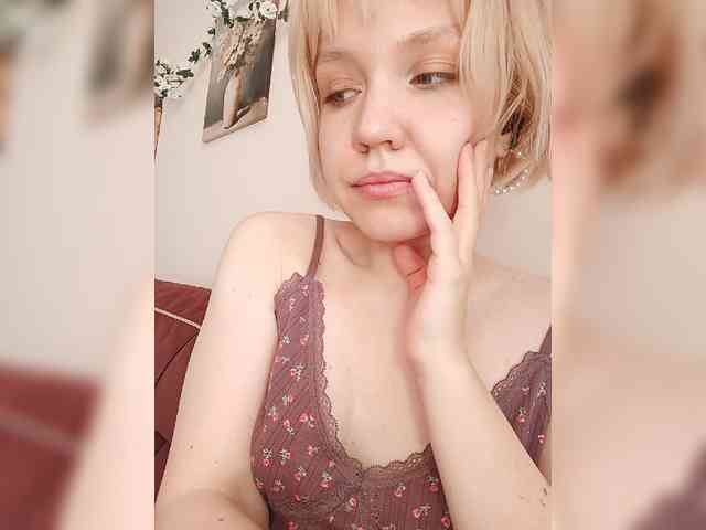 LadyAnny webcam
