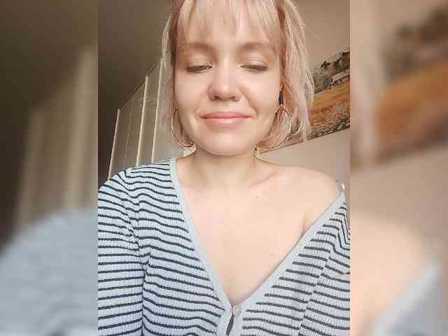 LadyAnny webcam