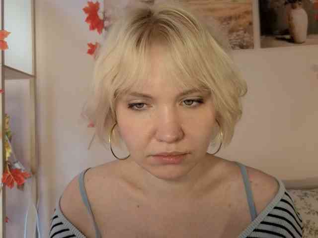 LadyAnny webcam