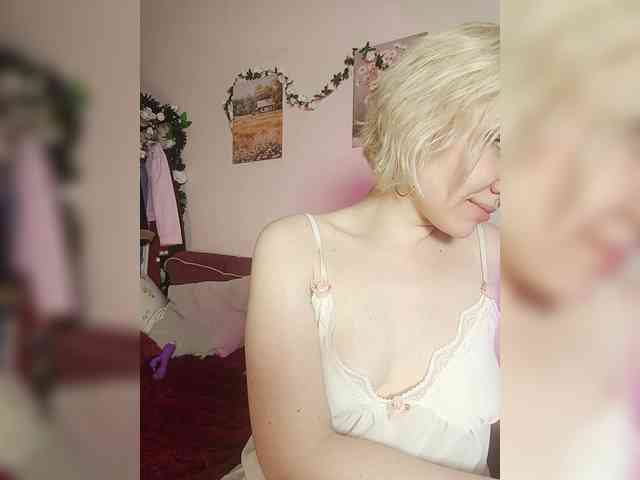 LadyAnny webcam