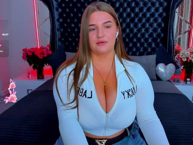 Adele-sugar live cam on BongaCams
