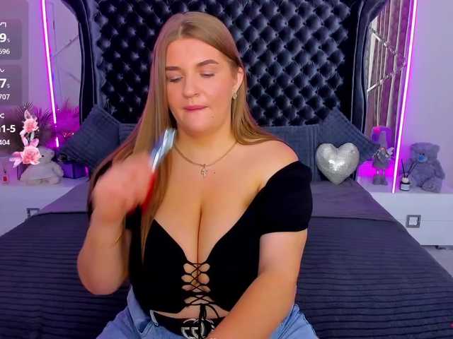 Adele-sugar live cam on BongaCams