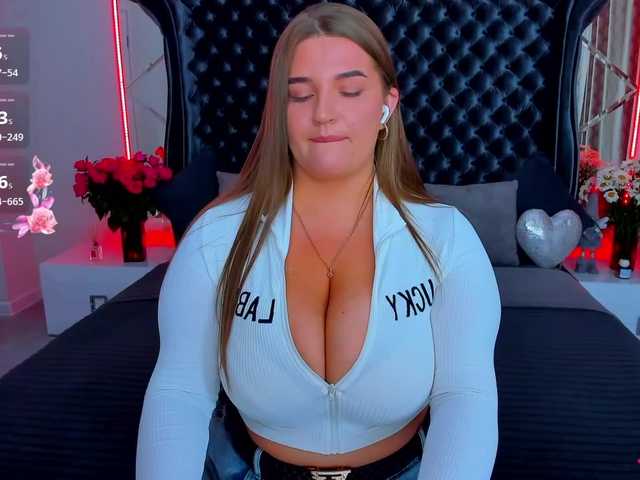 Adele-sugar live cam on BongaCams