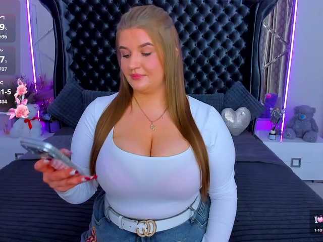 Adele-sugar live cam on BongaCams