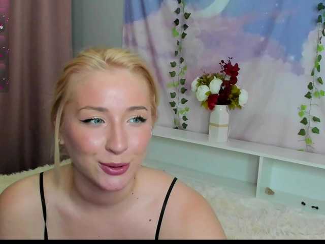 ghostgirl1 live cam on BongaCams