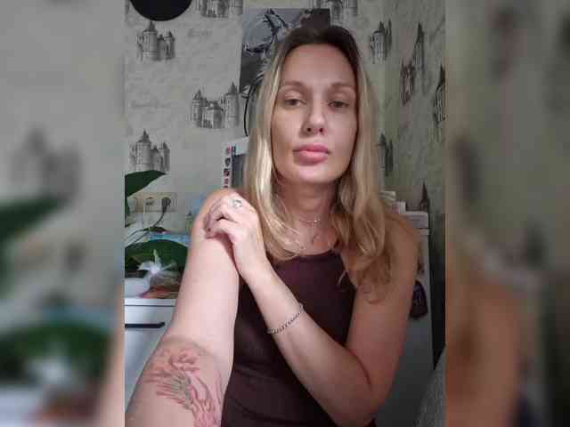 kykyshe4ka Live Webcam on BongaCams