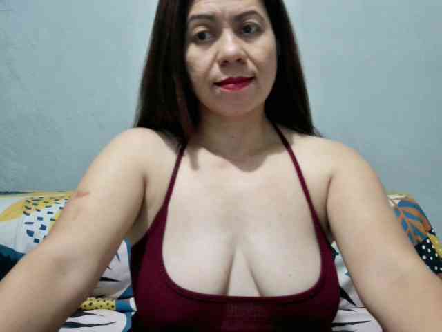 Scarletteb webcam