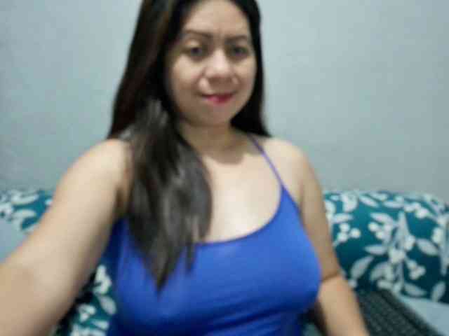 Scarletteb webcam