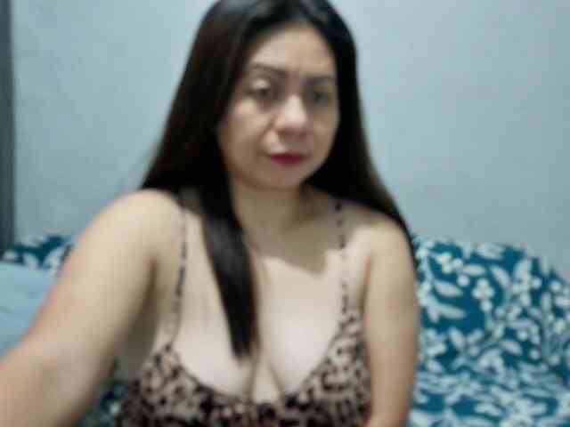 Scarletteb webcam