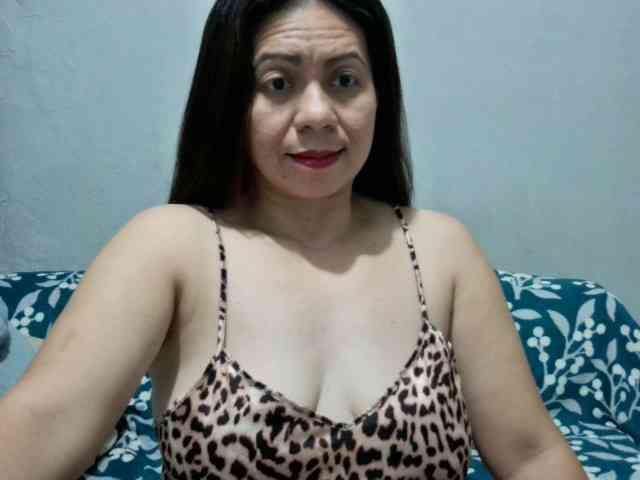 Scarletteb webcam