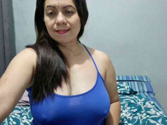 Scarletteb webcam