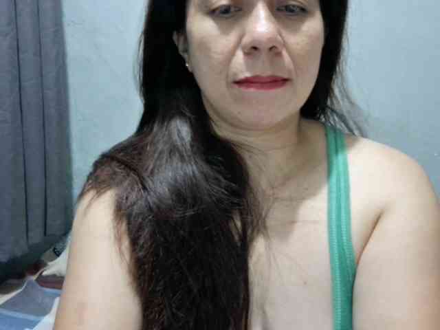 Scarletteb webcam