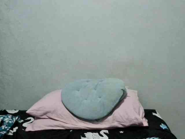 Scarletteb webcam