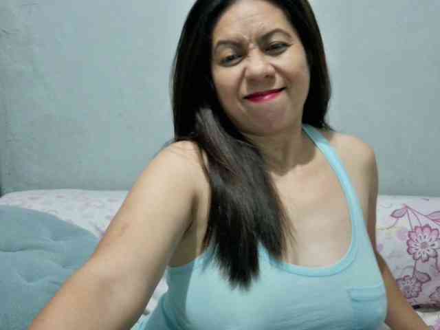 Scarletteb webcam
