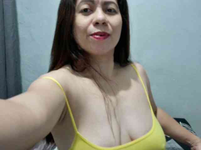 Scarletteb webcam