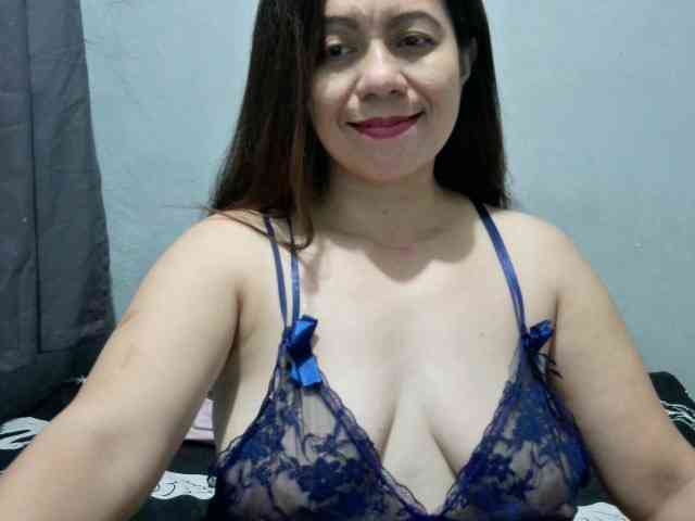 Scarletteb webcam