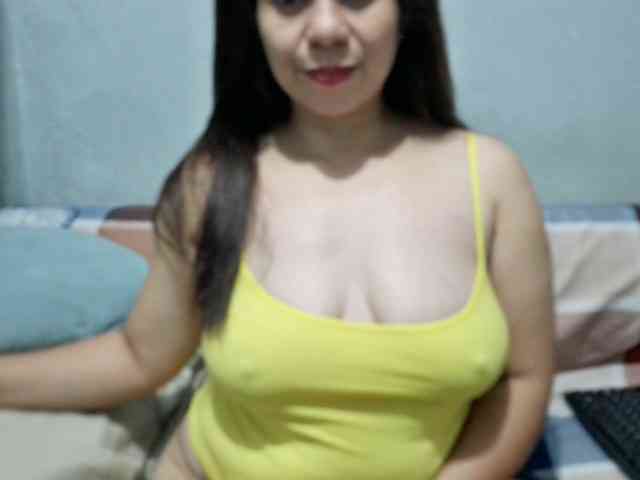 Scarletteb webcam