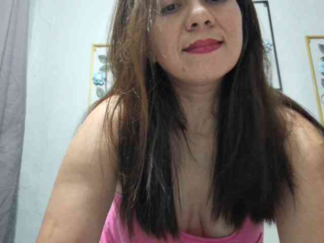 Scarletteb webcam