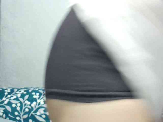 Scarletteb webcam