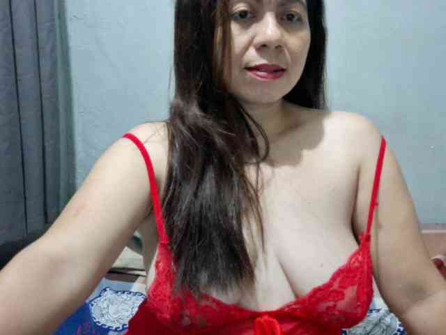 Scarletteb webcam