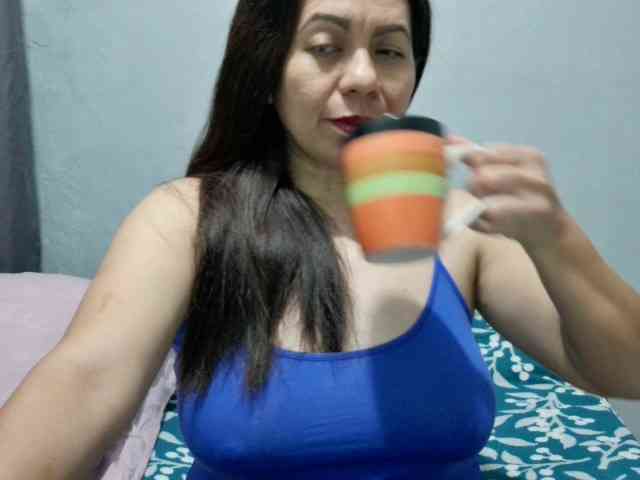 Scarletteb webcam