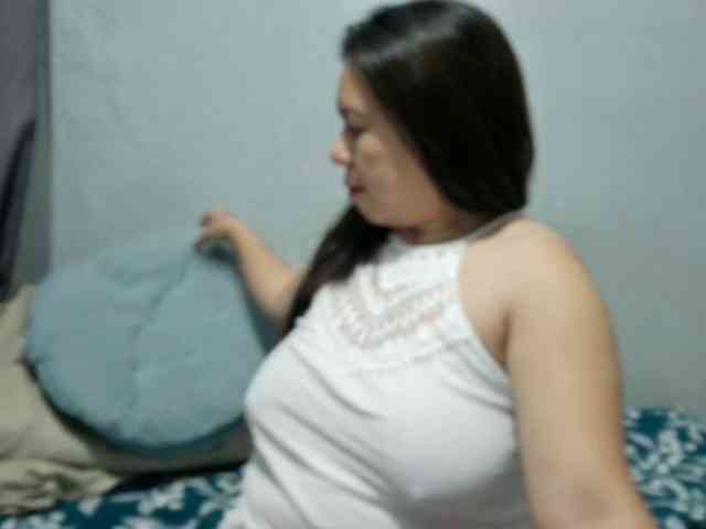 Scarletteb webcam