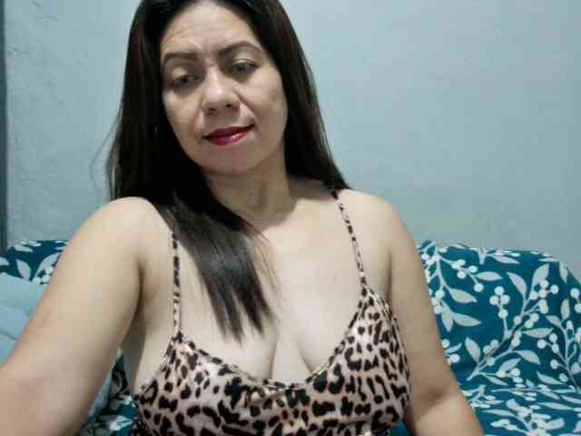 Scarletteb webcam