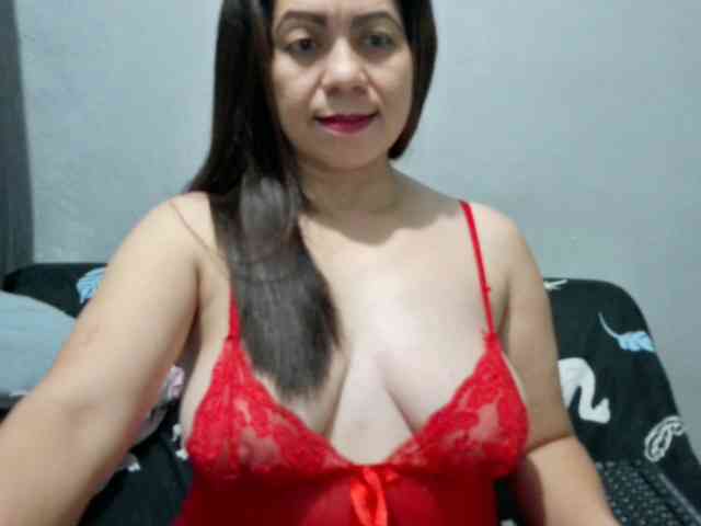 Scarletteb webcam