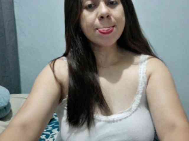 Scarletteb webcam