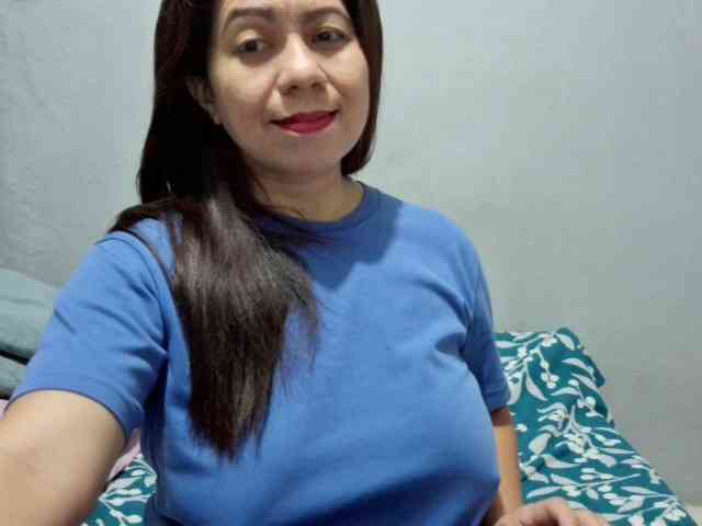 Scarletteb webcam