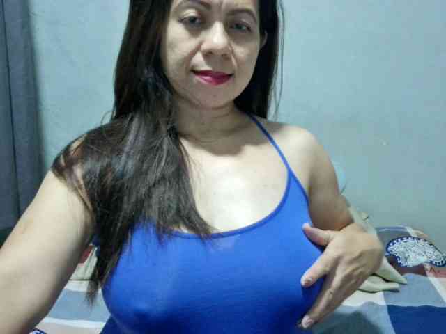 Scarletteb webcam