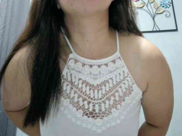 Scarletteb webcam