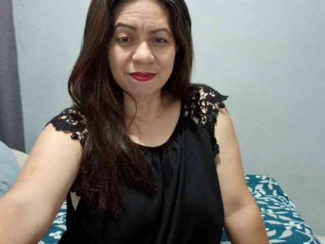 Scarletteb webcam