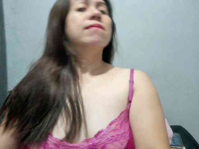 Scarletteb webcam