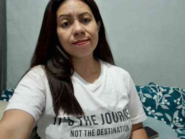 Scarletteb webcam