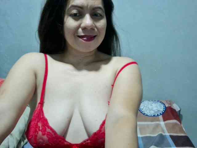 Scarletteb webcam