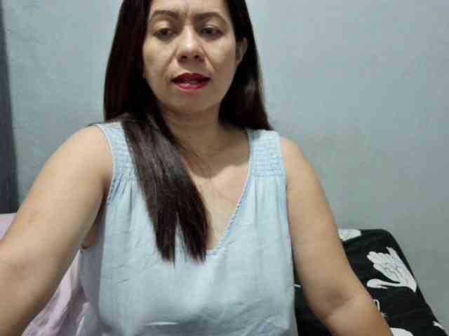 Scarletteb webcam
