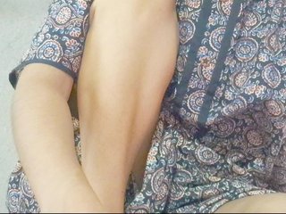 Nidhilove Porn Show