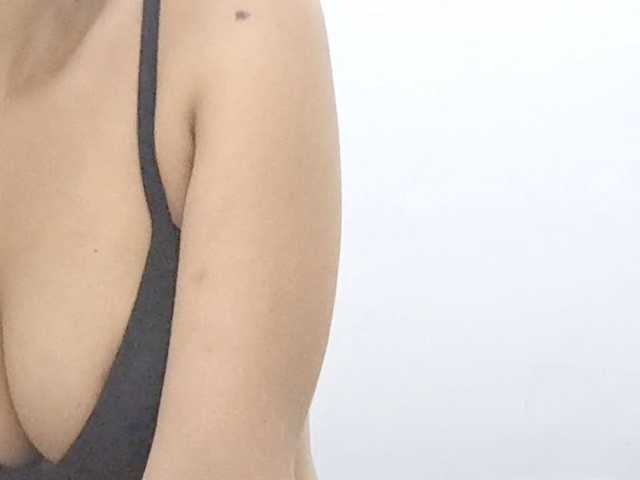 Nidhilove live cam on BongaCams